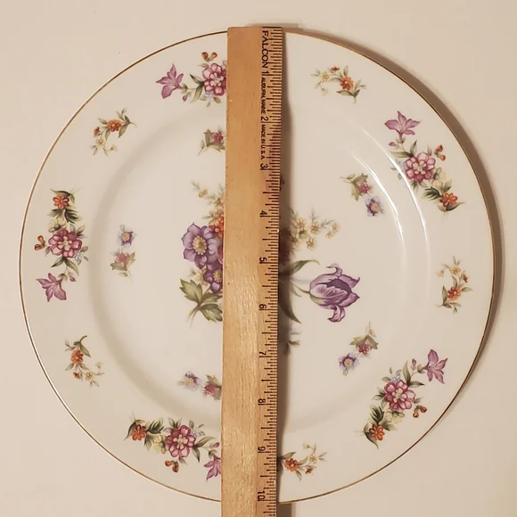 Harmony House Dresdania Plates - Picture 13 of 16